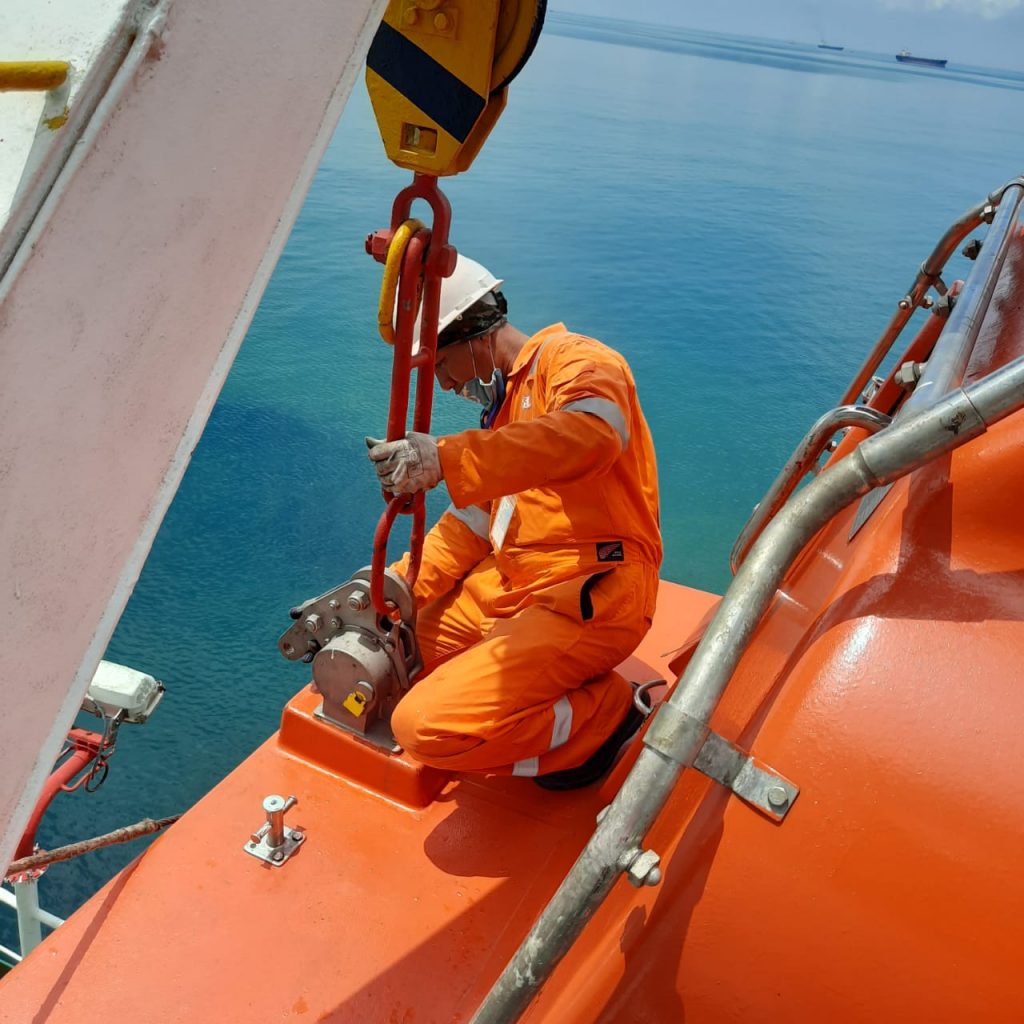Services station marine safety batam